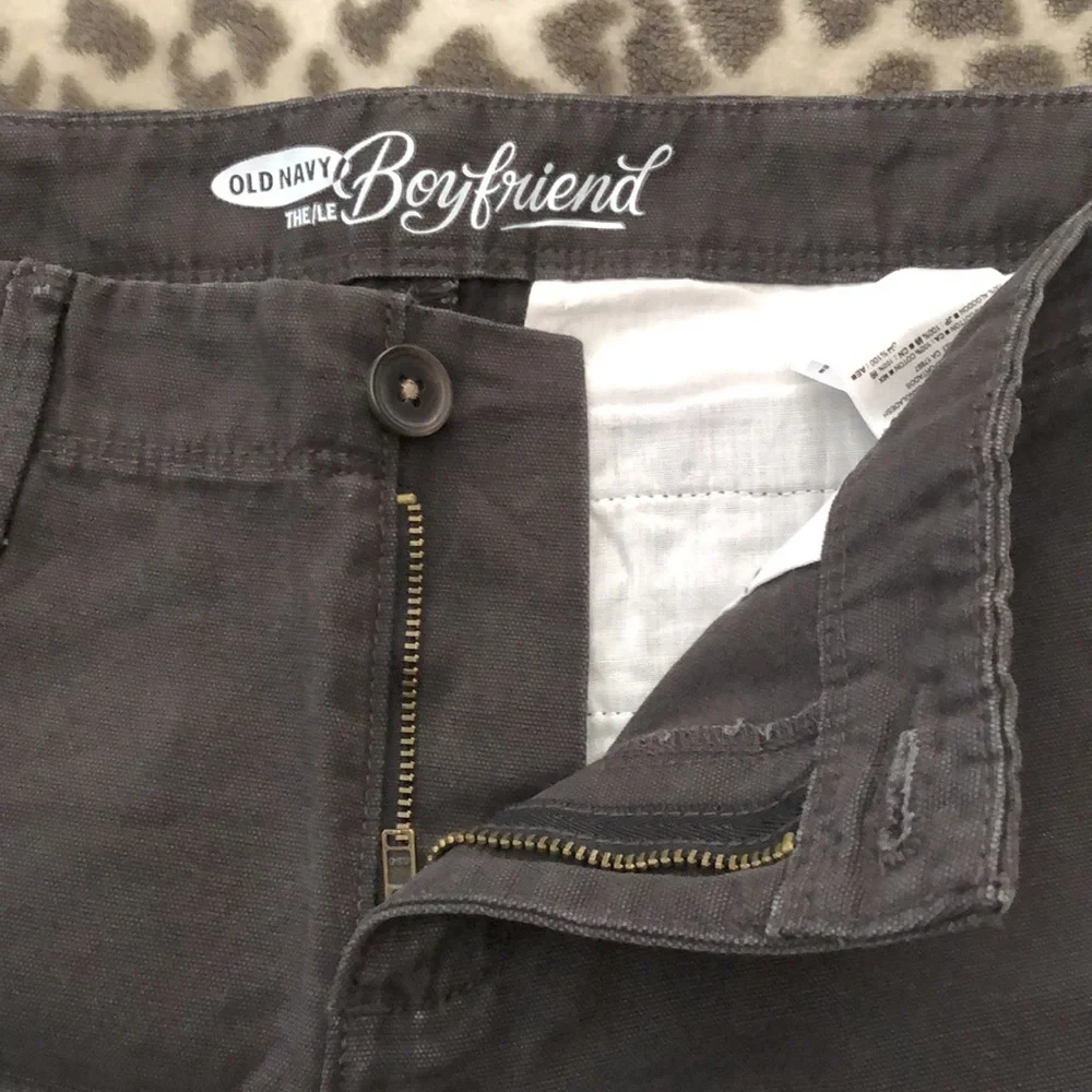 2015 Old Navy Boyfriend Shorts in Black Cat Size 4 Regular Women’s
